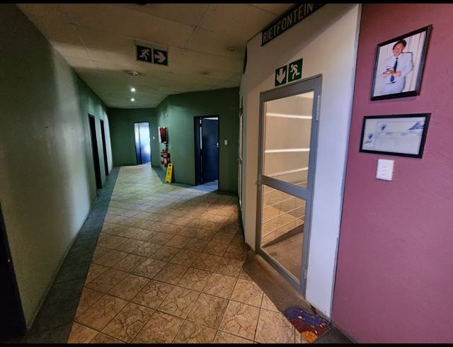 7,726M² WAREHOUSE FOR SALE IN MEADOWDALE